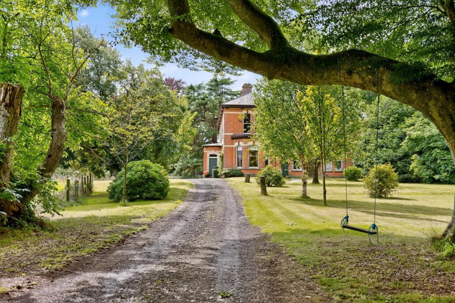 Gledheather, 6 Killycowan Road