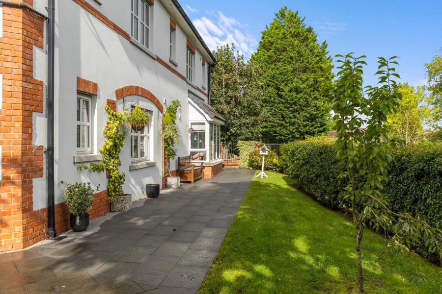 Highgrove, 41 Dans Road