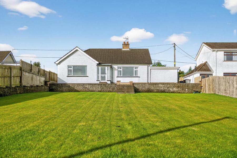 6 Old Antrim Road