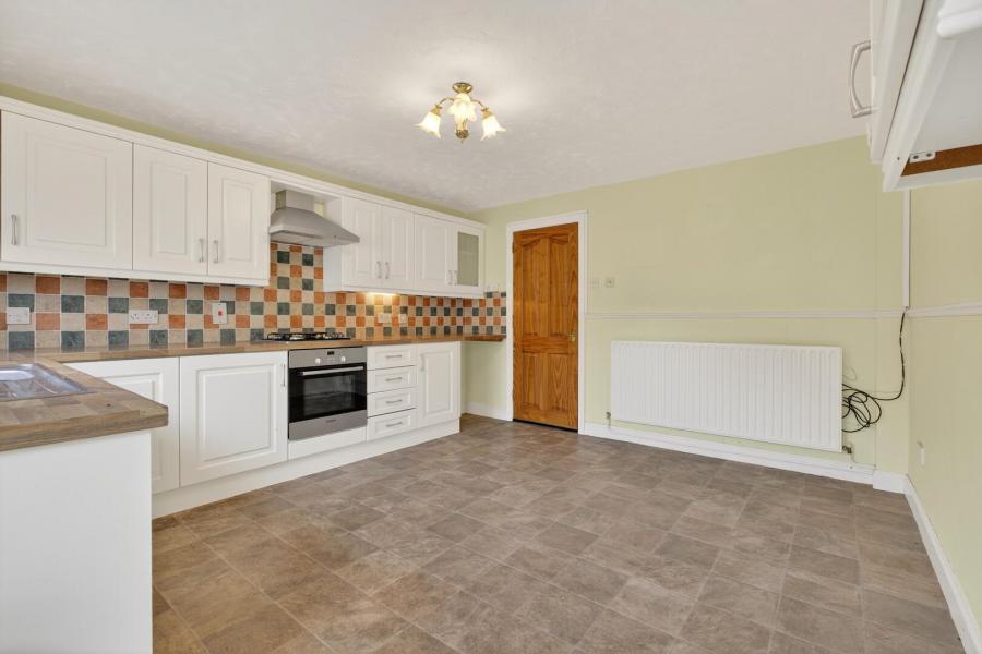 48 Crosshill View