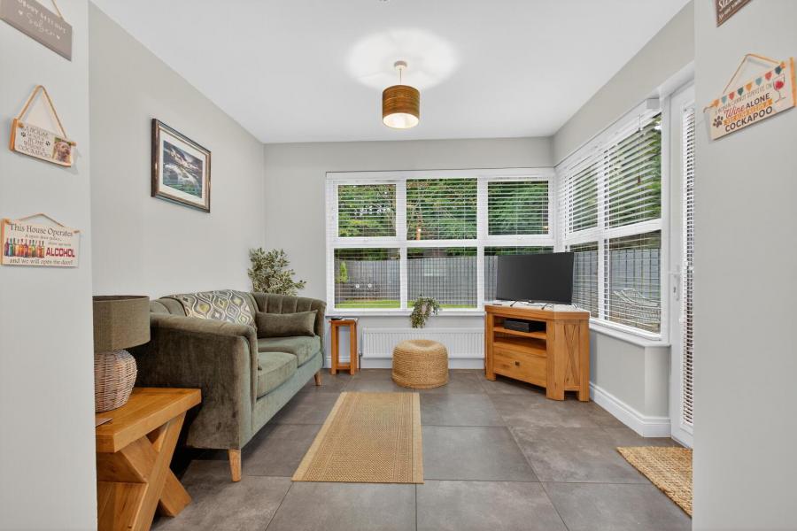 12 Frys Meadow