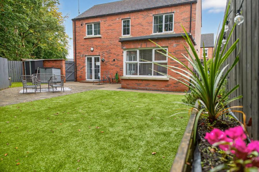 12 Frys Meadow