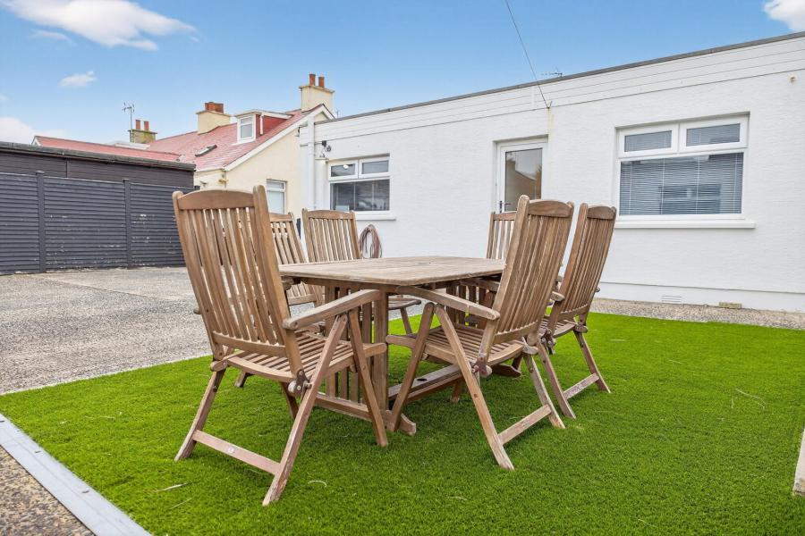 23 Strand Road