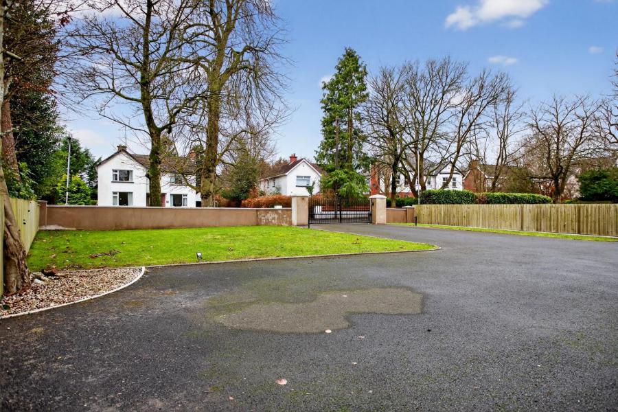 30 Leighinmohr Avenue