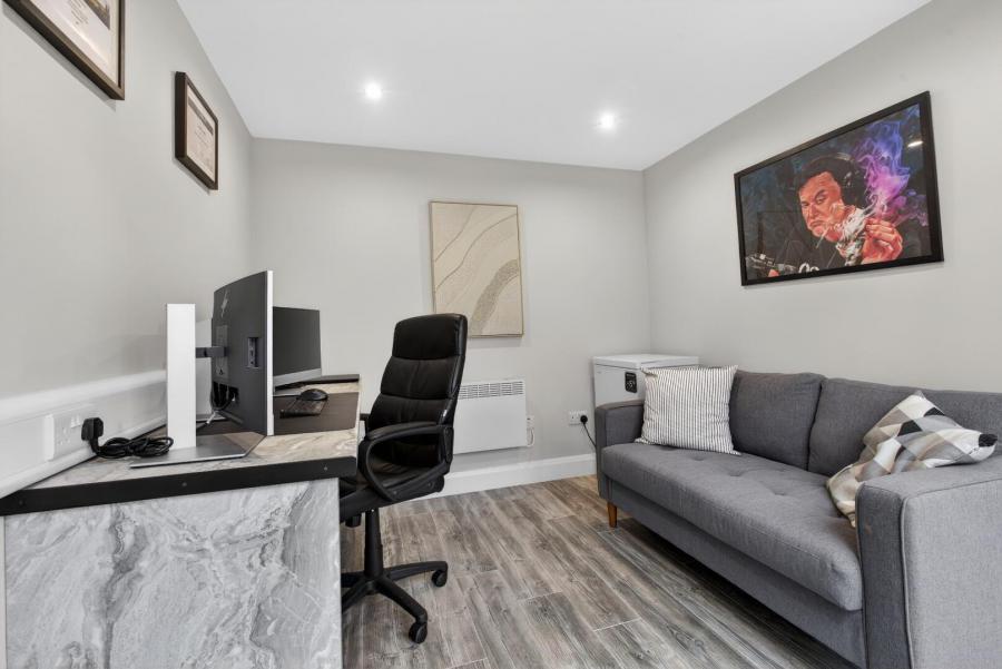 30 Leighinmohr Avenue