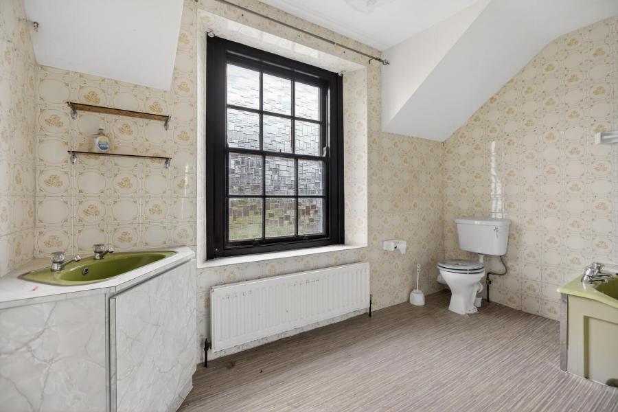 Tullymore School House, 1 Carnlough Road