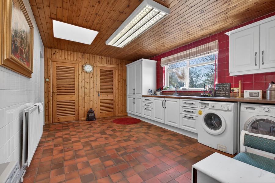 Knockan Lodge, 50 Knockan Road