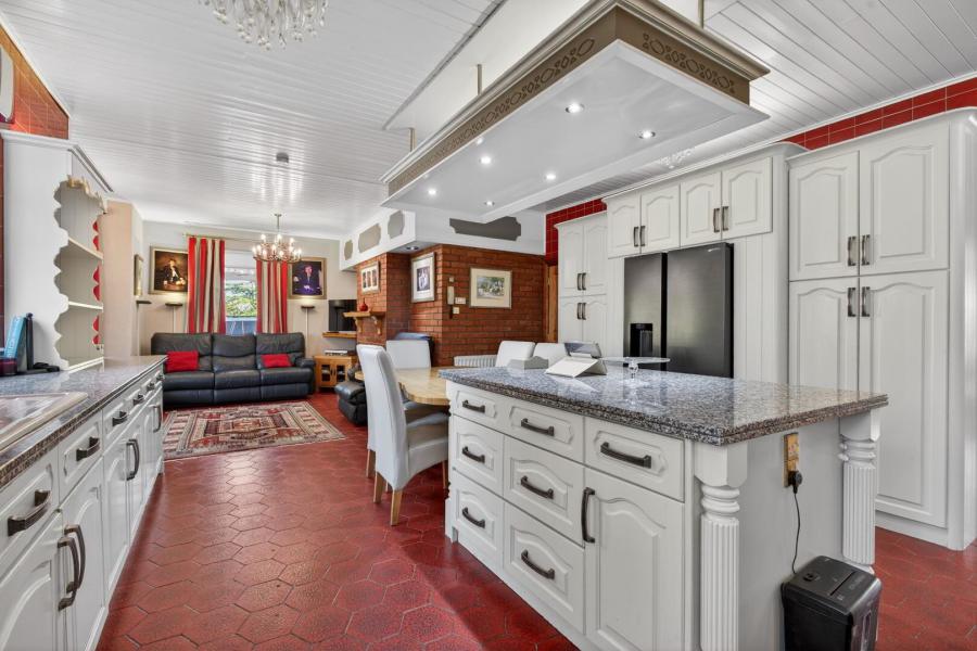 Knockan Lodge, 50 Knockan Road