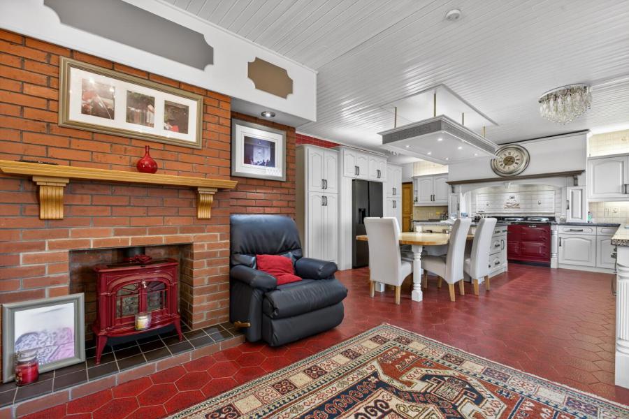 Knockan Lodge, 50 Knockan Road