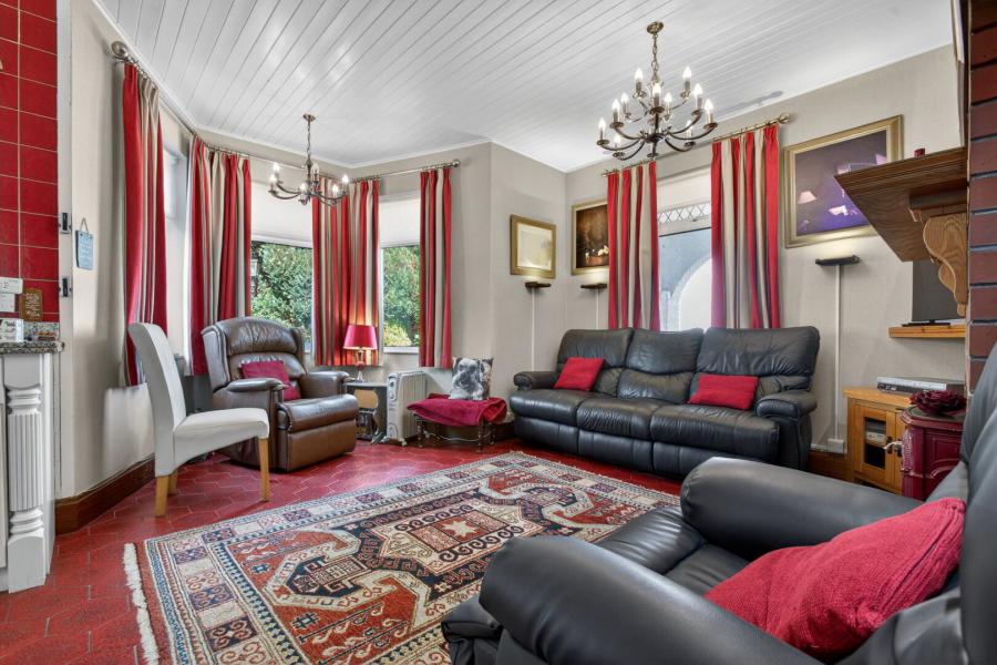 Knockan Lodge, 50 Knockan Road