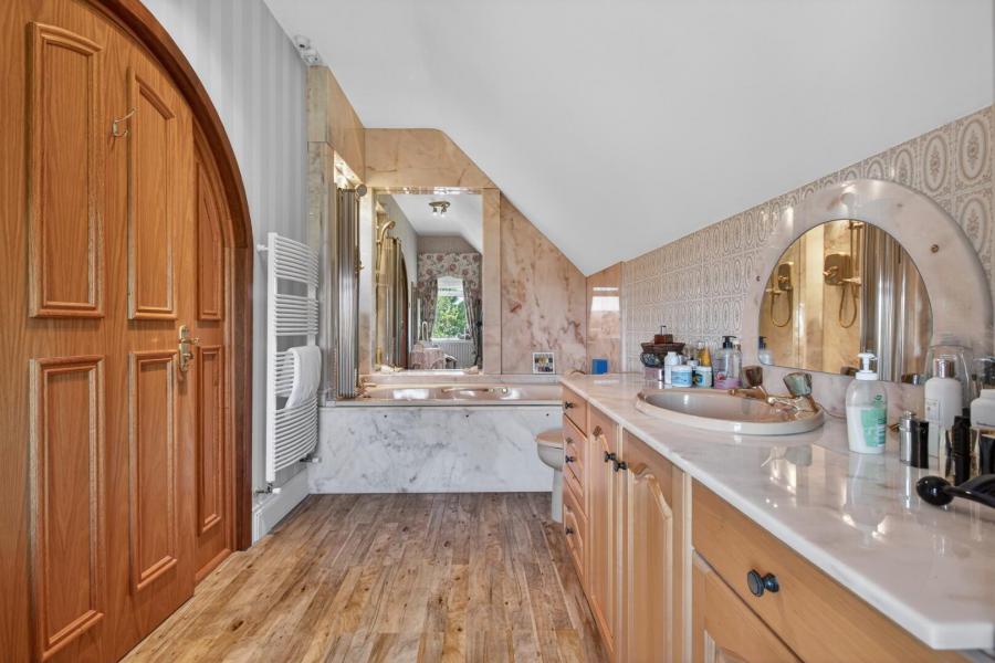 Knockan Lodge, 50 Knockan Road