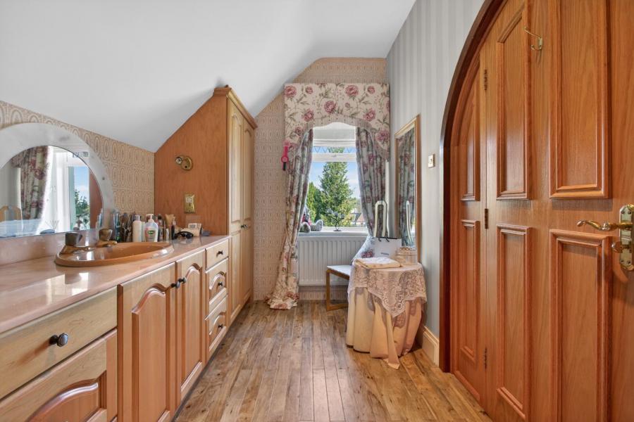 Knockan Lodge, 50 Knockan Road
