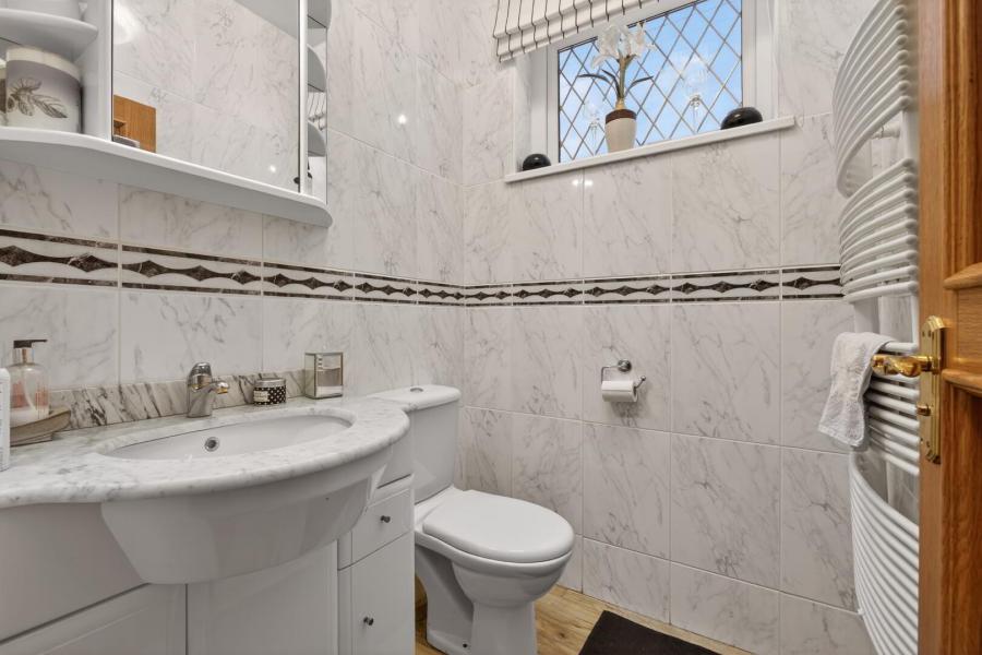Knockan Lodge, 50 Knockan Road