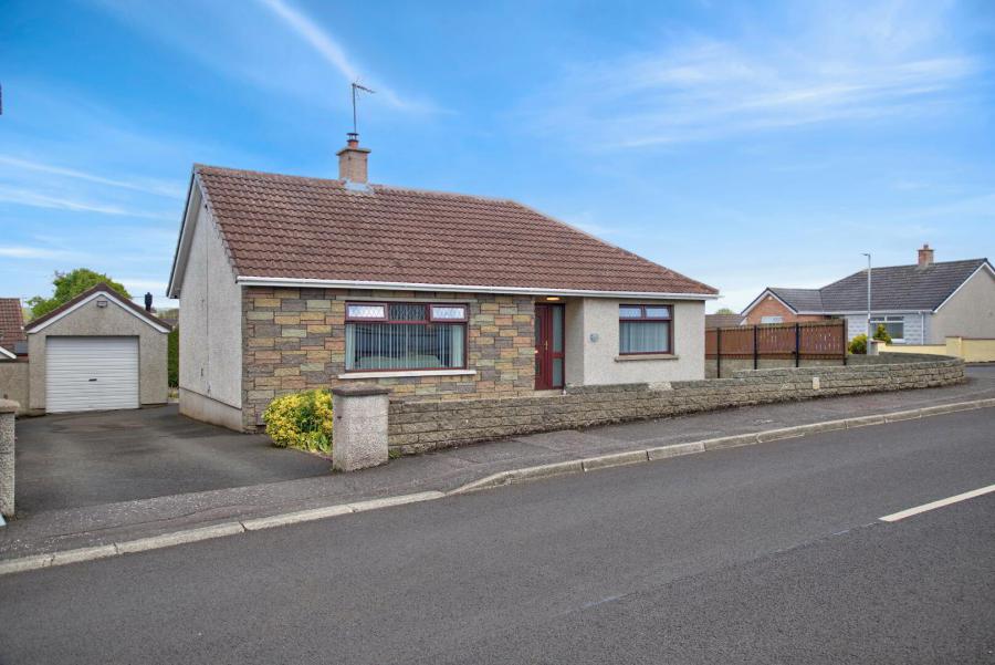 19 Hollybank Park
