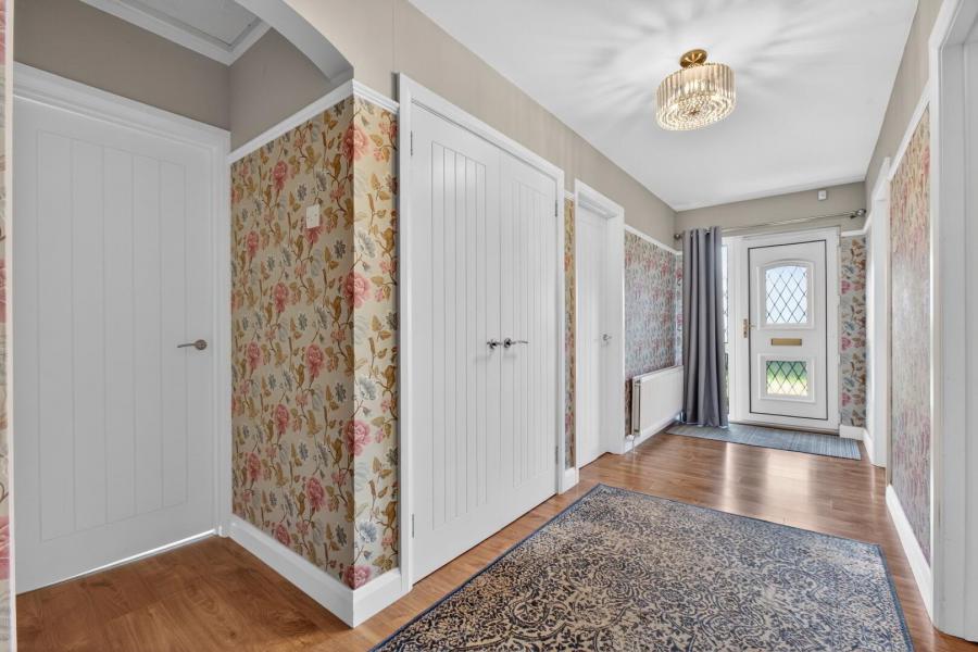 19 Hollybank Park