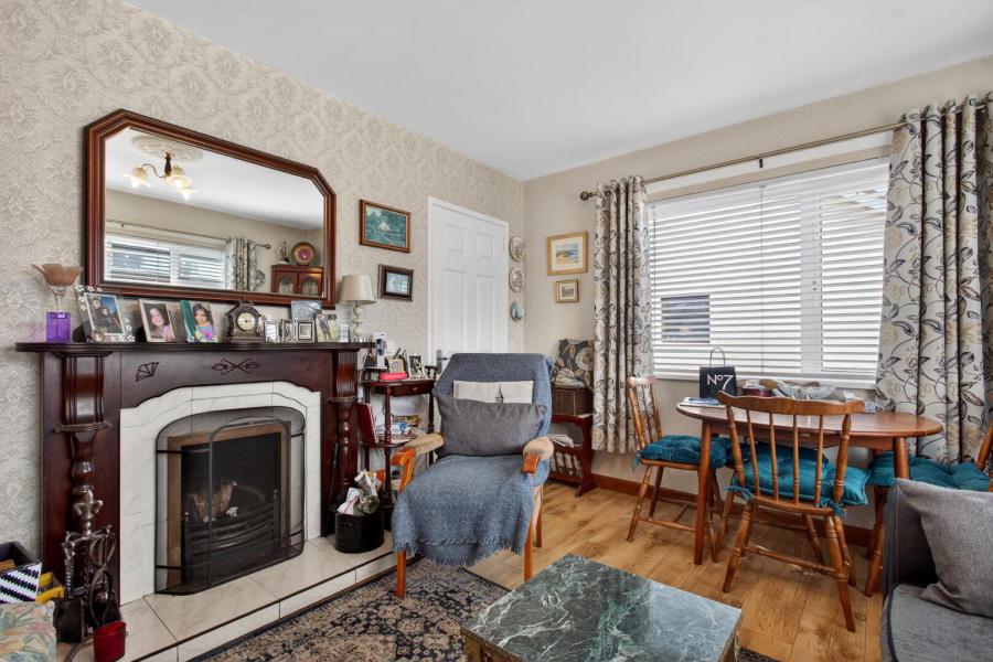 14 Parkmore Drive
