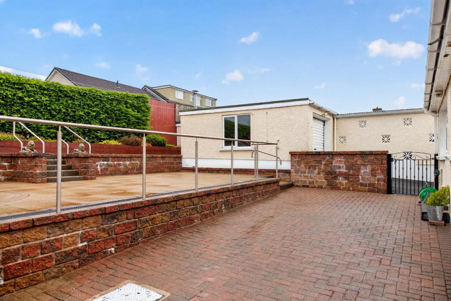 25 Sandmount Park