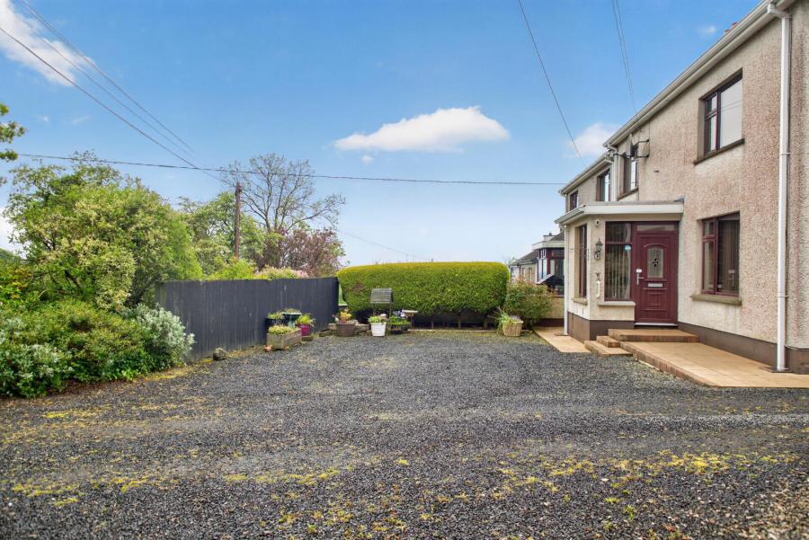 1 Lisnagarran Lane