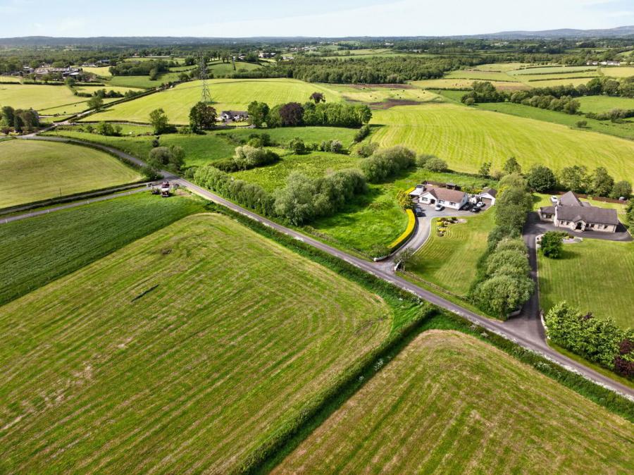20M South West Of 21, Pipe Road