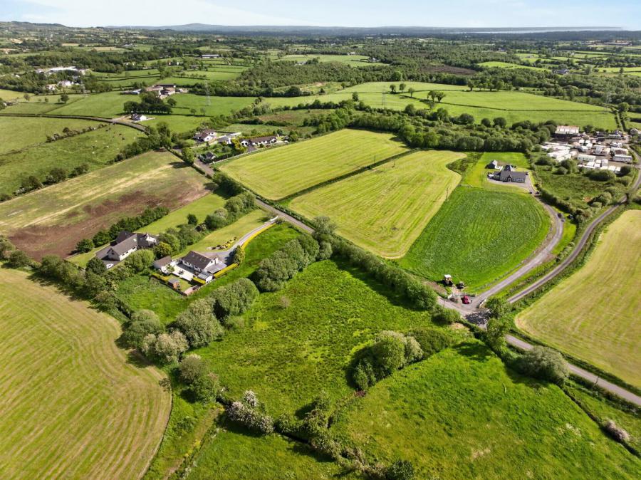 20M South West Of 21, Pipe Road