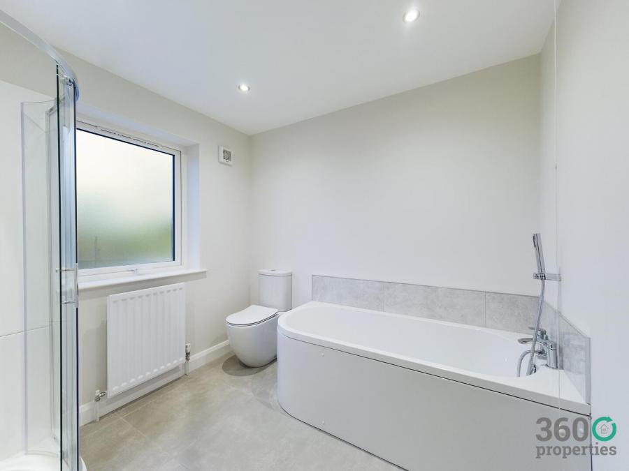 38, Kilmakee Hall, Doury Road