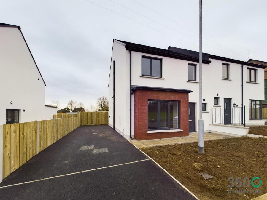 38, Kilmakee Hall, Doury Road