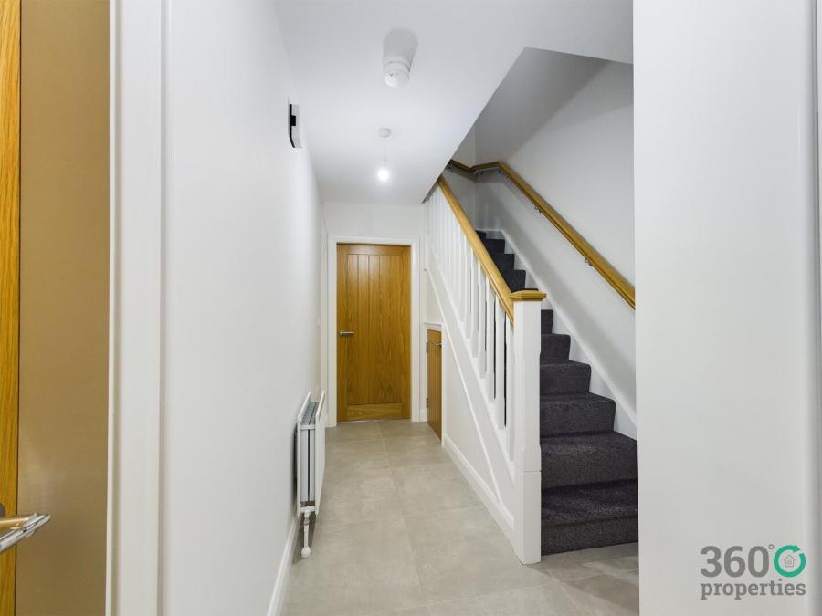 38, Kilmakee Hall, Doury Road