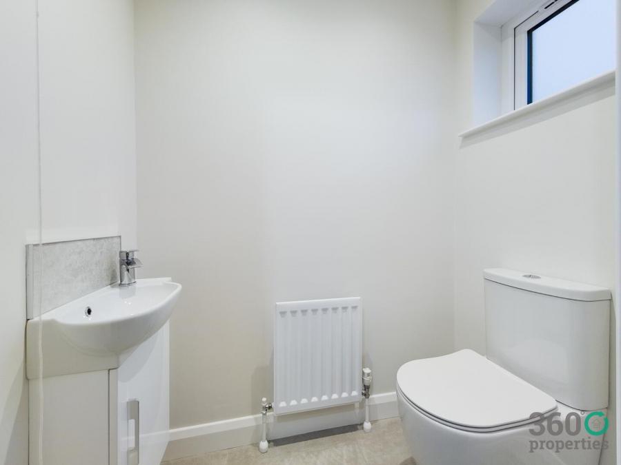 38, Kilmakee Hall, Doury Road