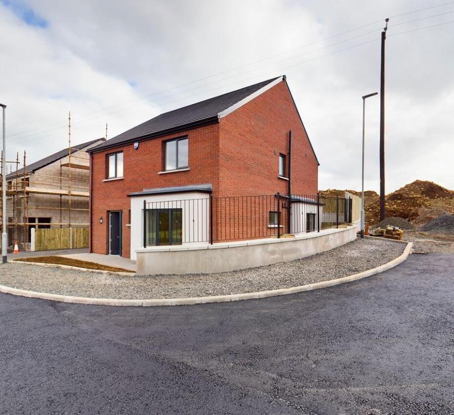 1, Kilmakee Hall, Doury Road