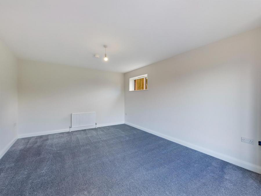 1, Kilmakee Hall, Doury Road