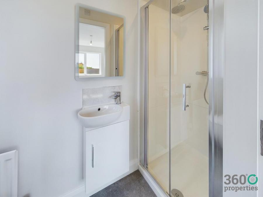 30, Kilmakee Hall, Doury Road