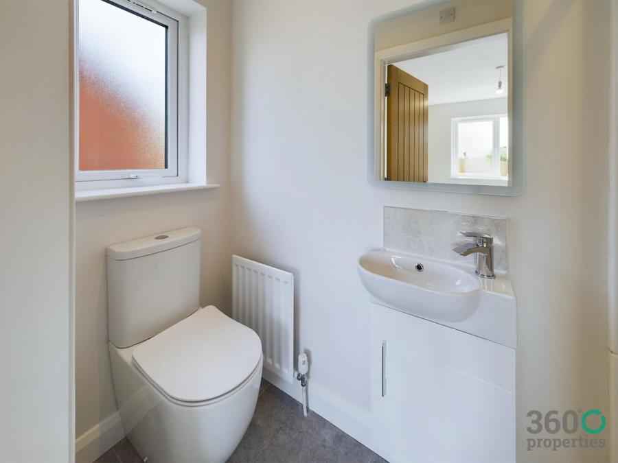 30, Kilmakee Hall, Doury Road