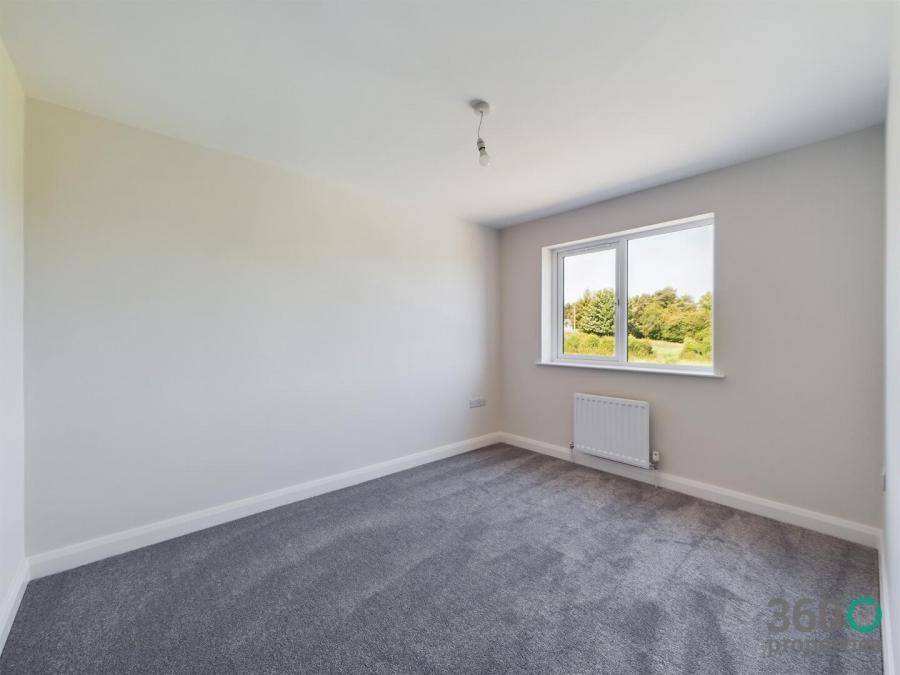 30, Kilmakee Hall, Doury Road