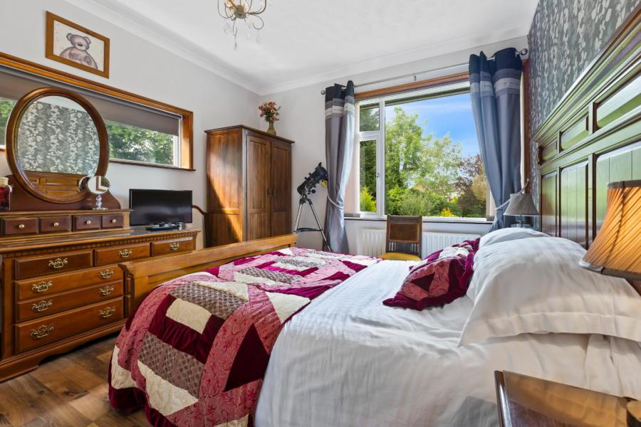 1 Glebe Road