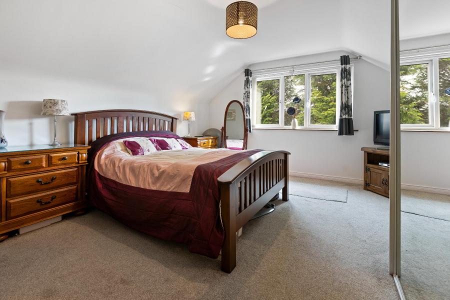1 Glebe Road