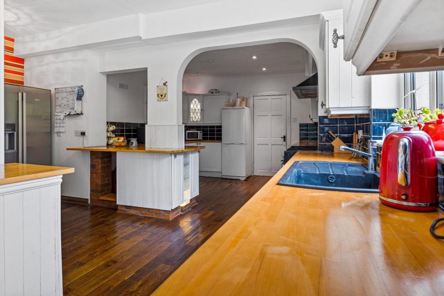 1 Glebe Road