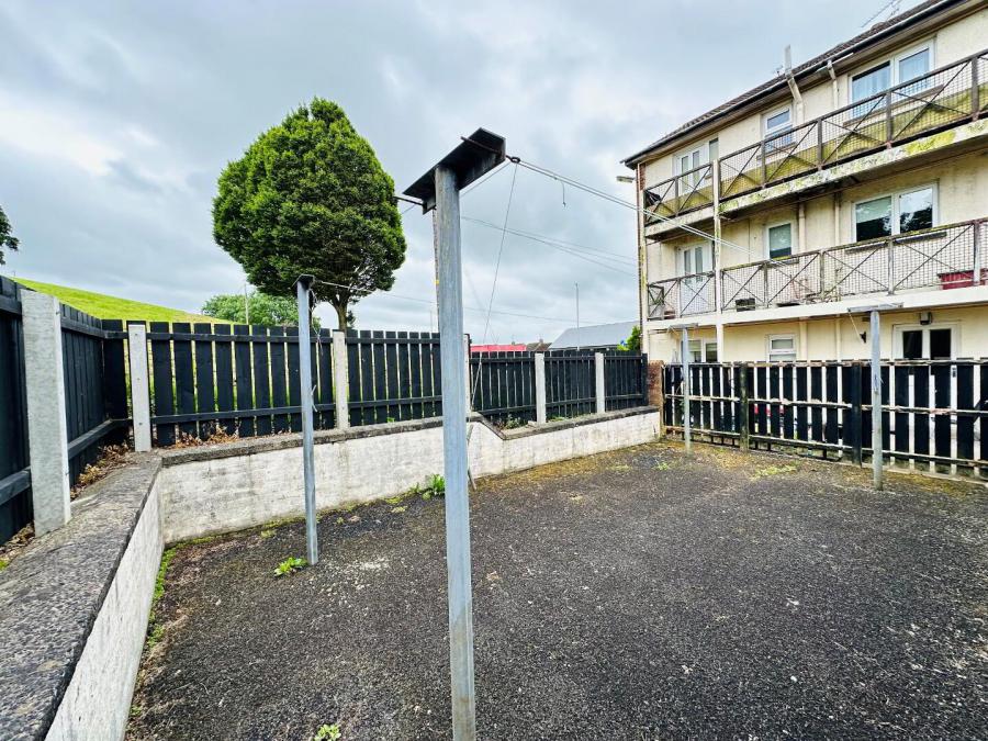128a Larne Road