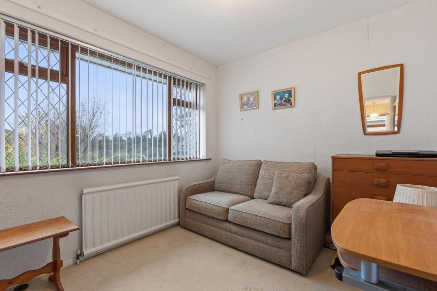 8 Thornlea Avenue