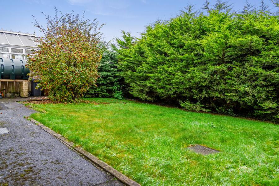 8 Thornlea Avenue