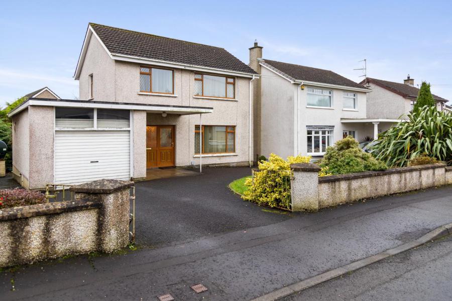 8 Thornlea Avenue