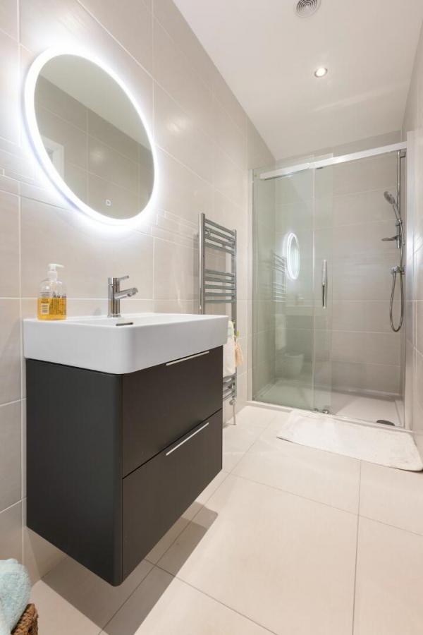 High Grove, 45 Dans Road