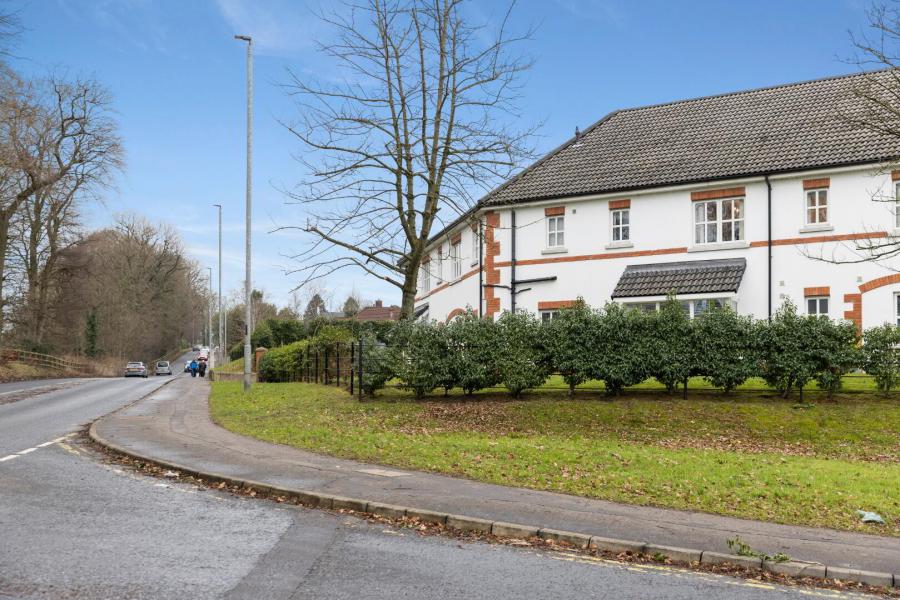 High Grove, 45 Dans Road