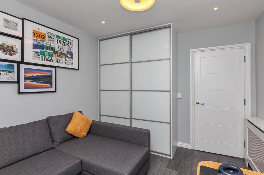 Apartment 86, 7 Northview