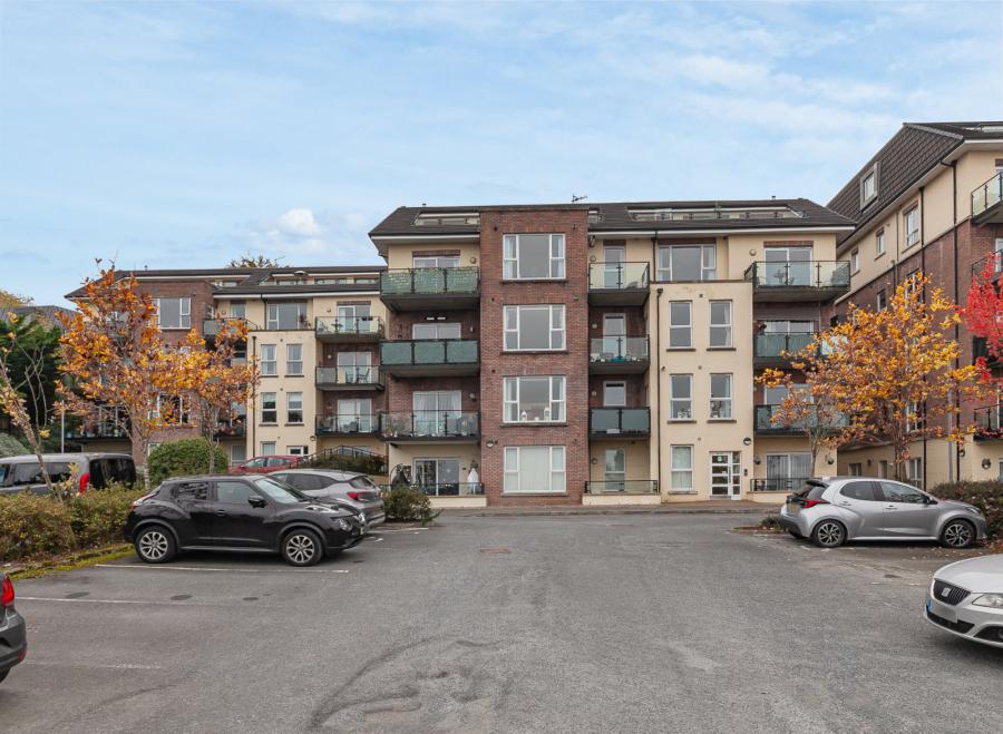 Apartment 86, 7 Northview