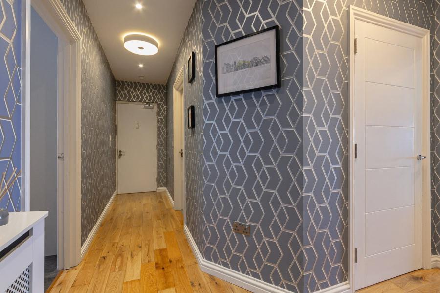 Apartment 86, 7 Northview