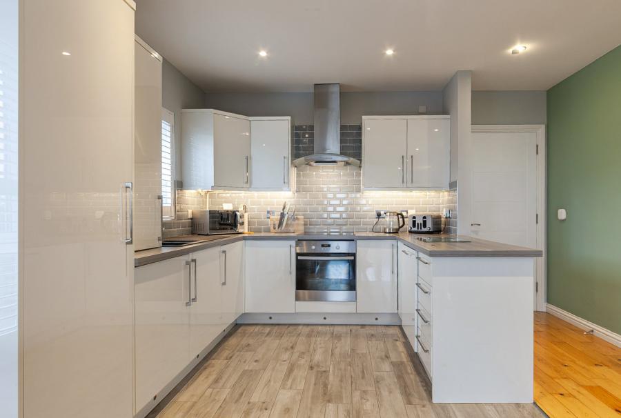 Apartment 86, 7 Northview