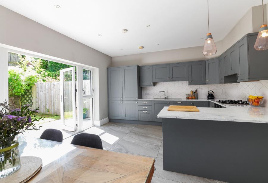 12 Donegall Park Gardens