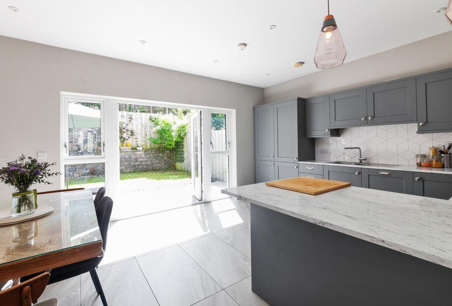12 Donegall Park Gardens