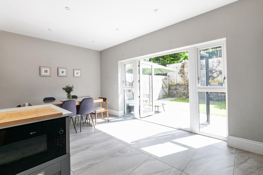 12 Donegall Park Gardens