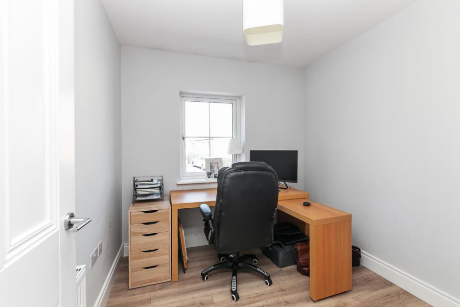 12 Donegall Park Gardens